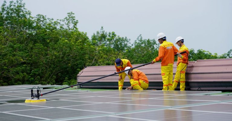solar panel cleaning og solar panel cleaning og